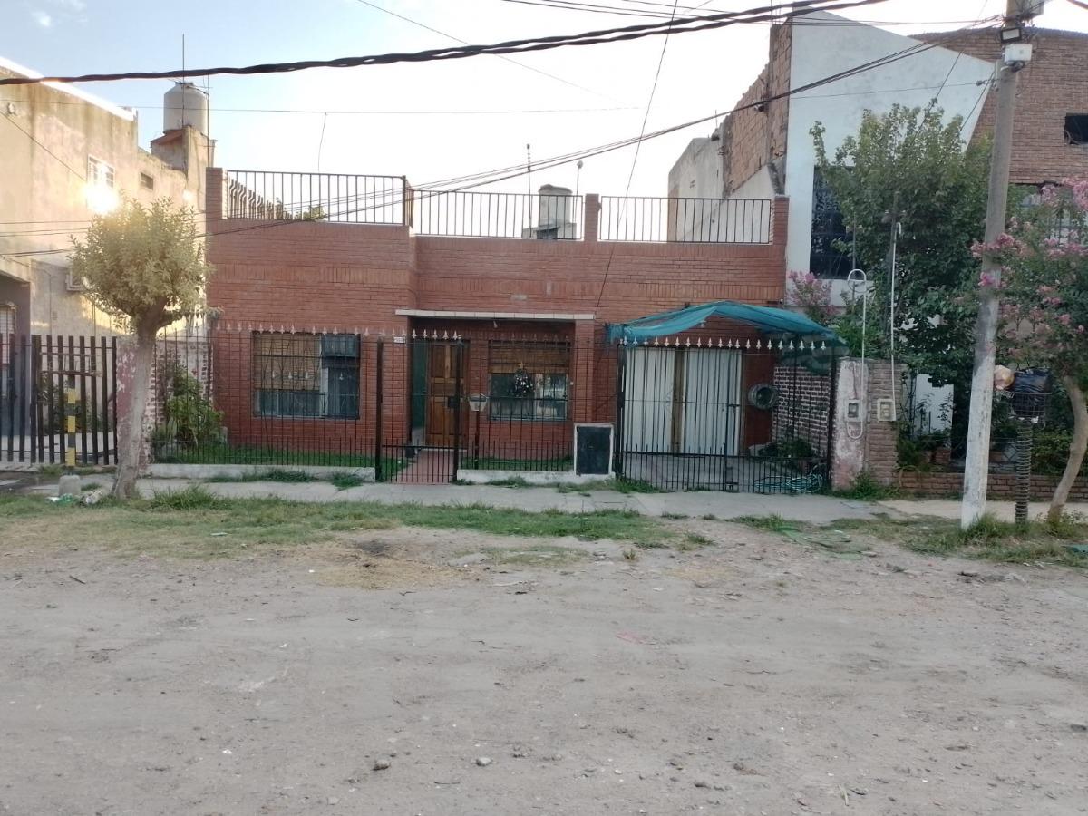 #4516273 | Venta | Casa | Gregorio De Laferrere (Estudio Yacoub)