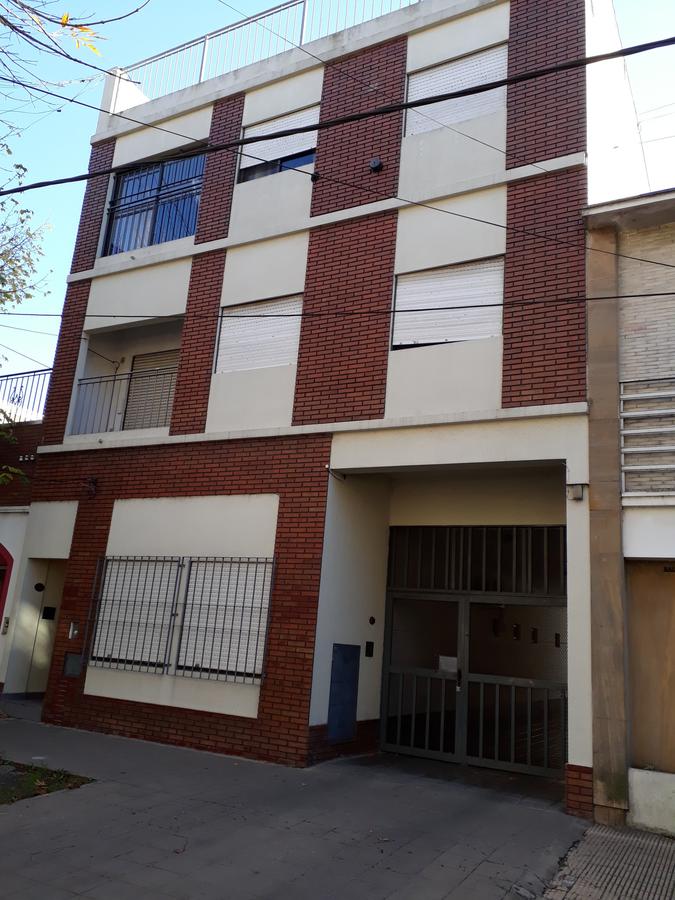 #5330085 | Venta | Departamento | Banfield (Ivan Concaro )