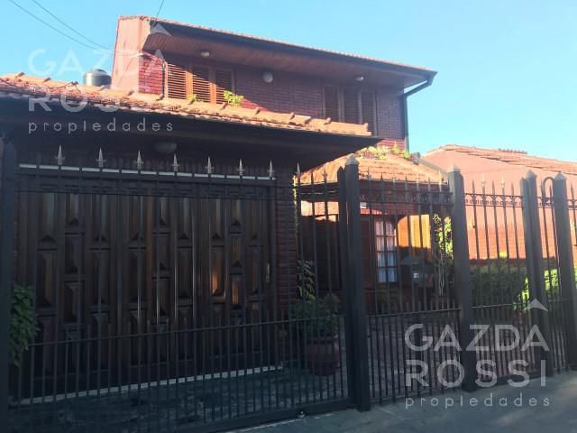 #484479 | Venta | Casa | Jose Marmol (Gazda Rossi Propiedades)