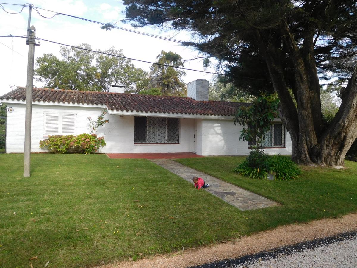 #3553326 | Venta | Casa | El Golf (Emiliano Pedrozo)