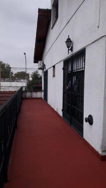 #519811 | Venta | Casa | Temperley (JC DONSANTO PROPIEDADES)