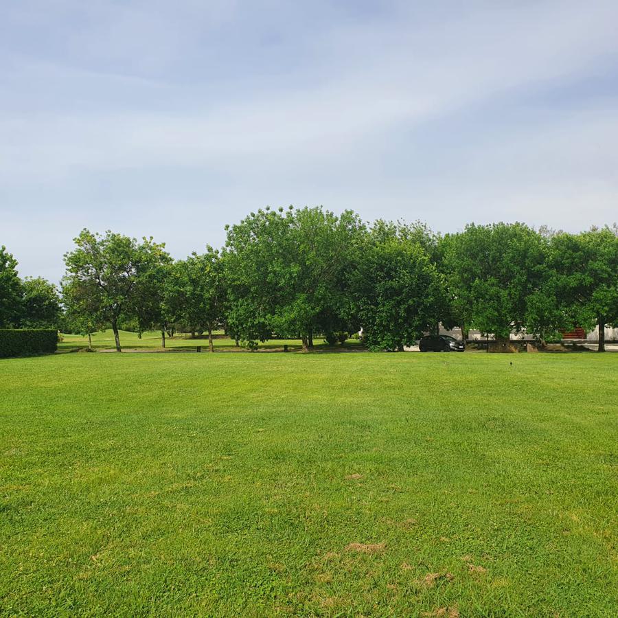 #1635259 | Sale | Lot | Martindale Country Club (Narvaez & Cia.)