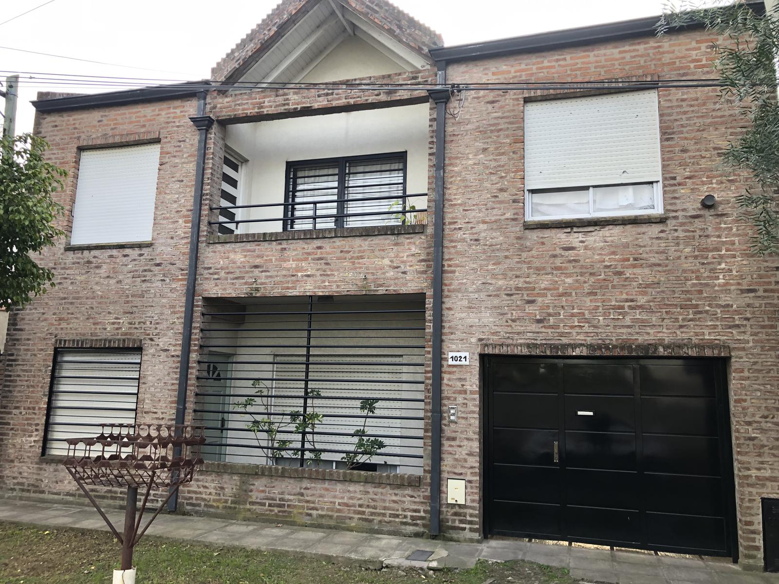 #4234474 | Venta | Casa | Manuel B Gonnet (Alberto Dacal)