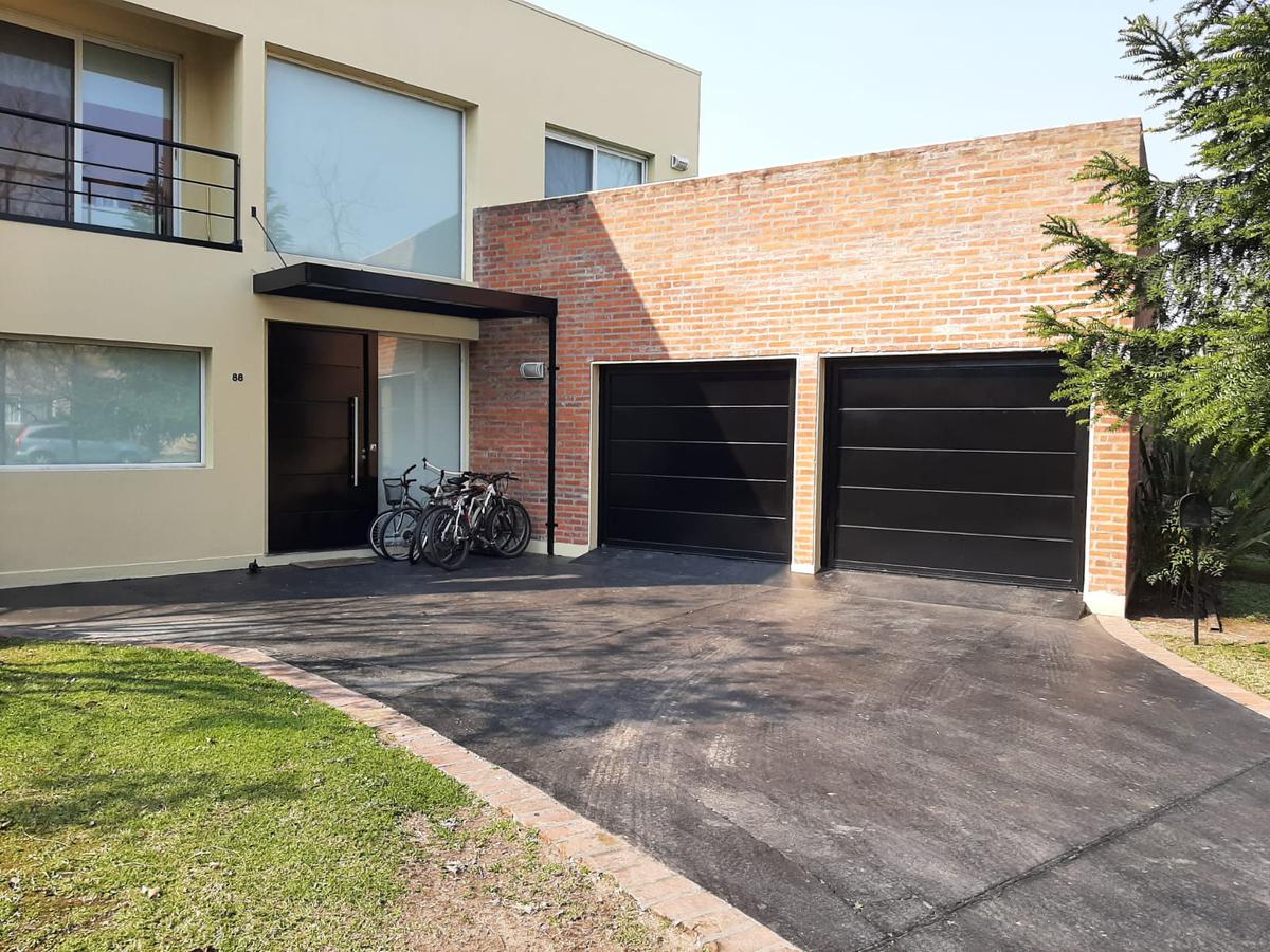 #2144927 | Venta | Casa | Santa Maria De Los Olivos (Grondona y Asociados)