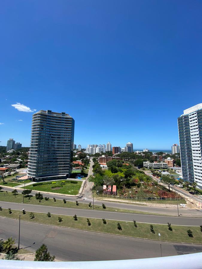 #3382378 | Alquiler Temporal | Departamento | Playa Mansa (Emiliano Pedrozo)