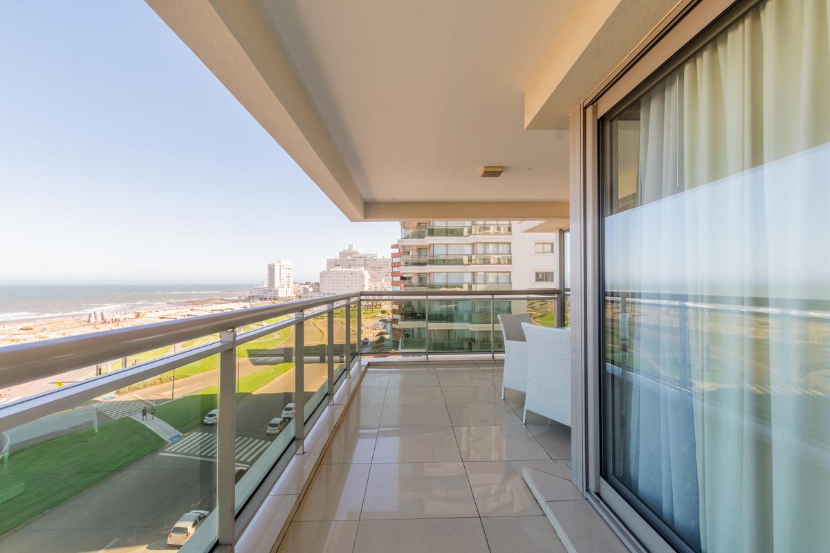 #4380946 | Temporary Rental | Apartment | Playa Brava (Emiliano Pedrozo)