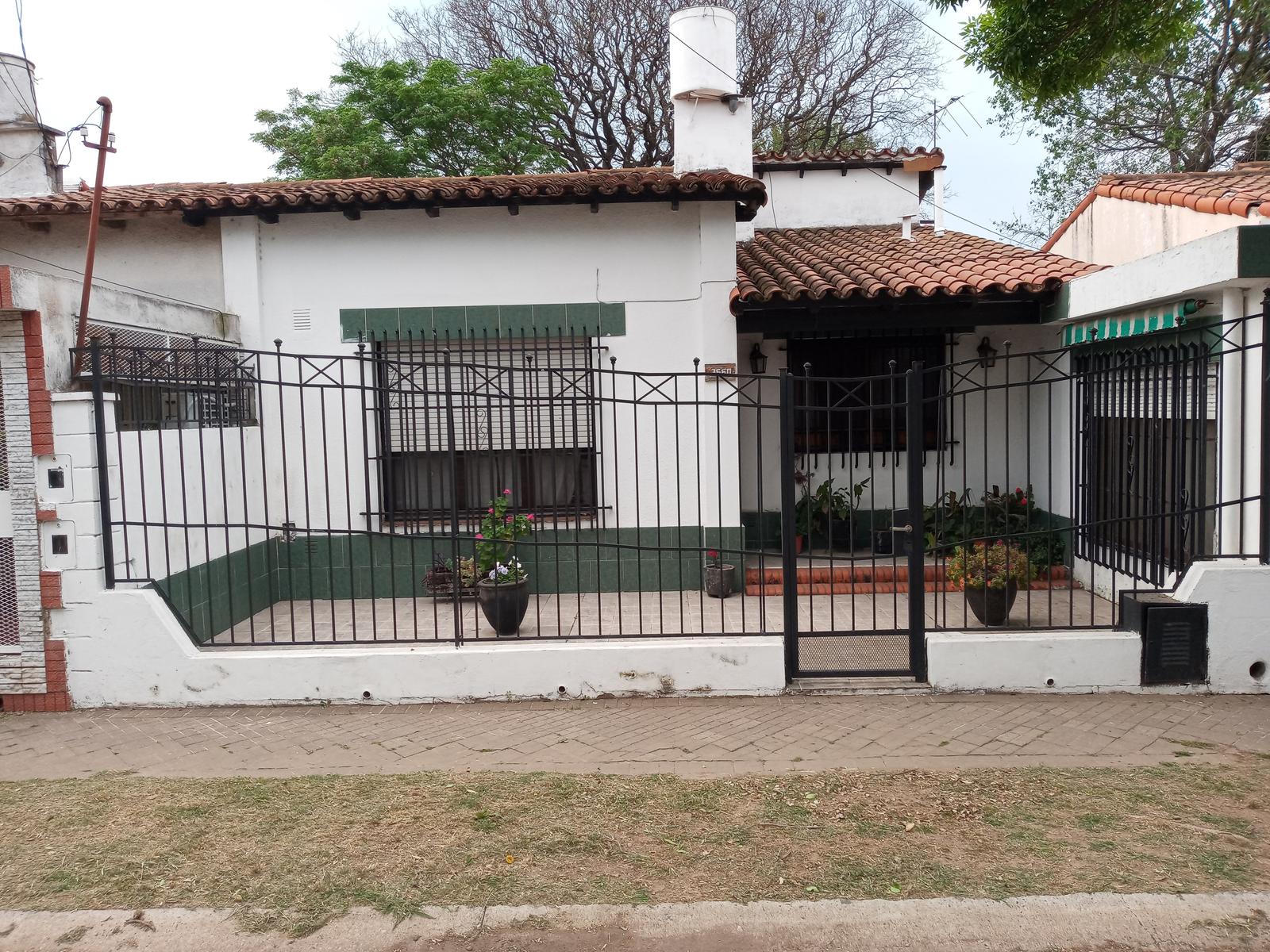 #4282773 | Venta | Casa | Rosario (Jose Ellena Negocios Inmobiliarios)