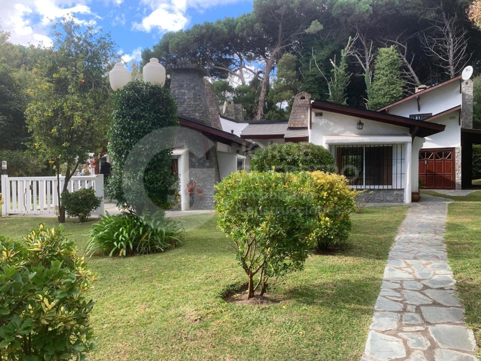 #339070 | Venta | Casa | Carilo (Jorge Guerrero Inmobiliaria Construcciones)