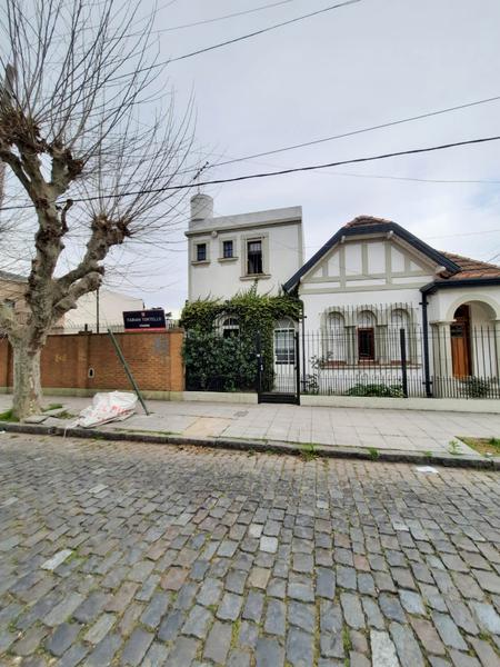 #1256462 | Venta | Casa | Temperley (Fabian Tortello)