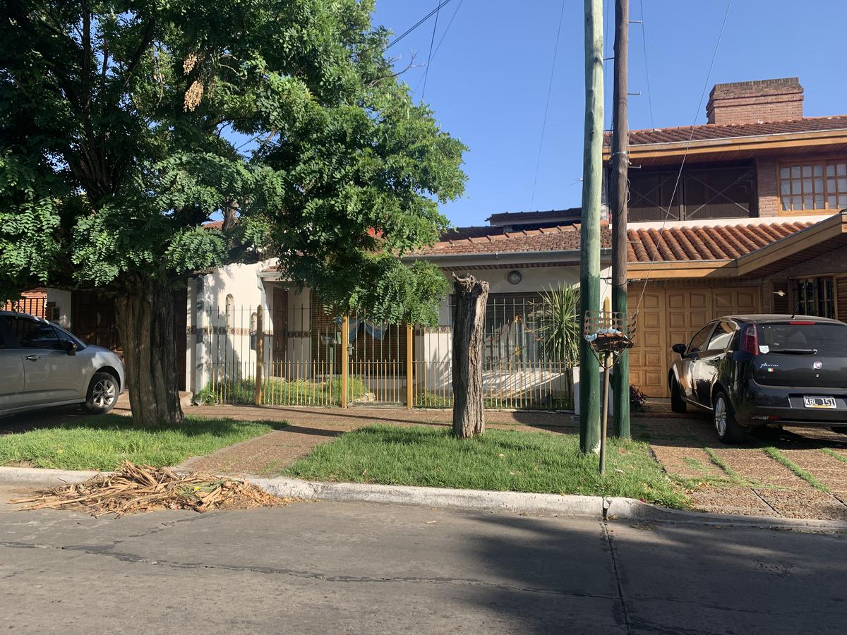 #3554014 | Venta | Casa | Banfield (Luvina Propiedades)