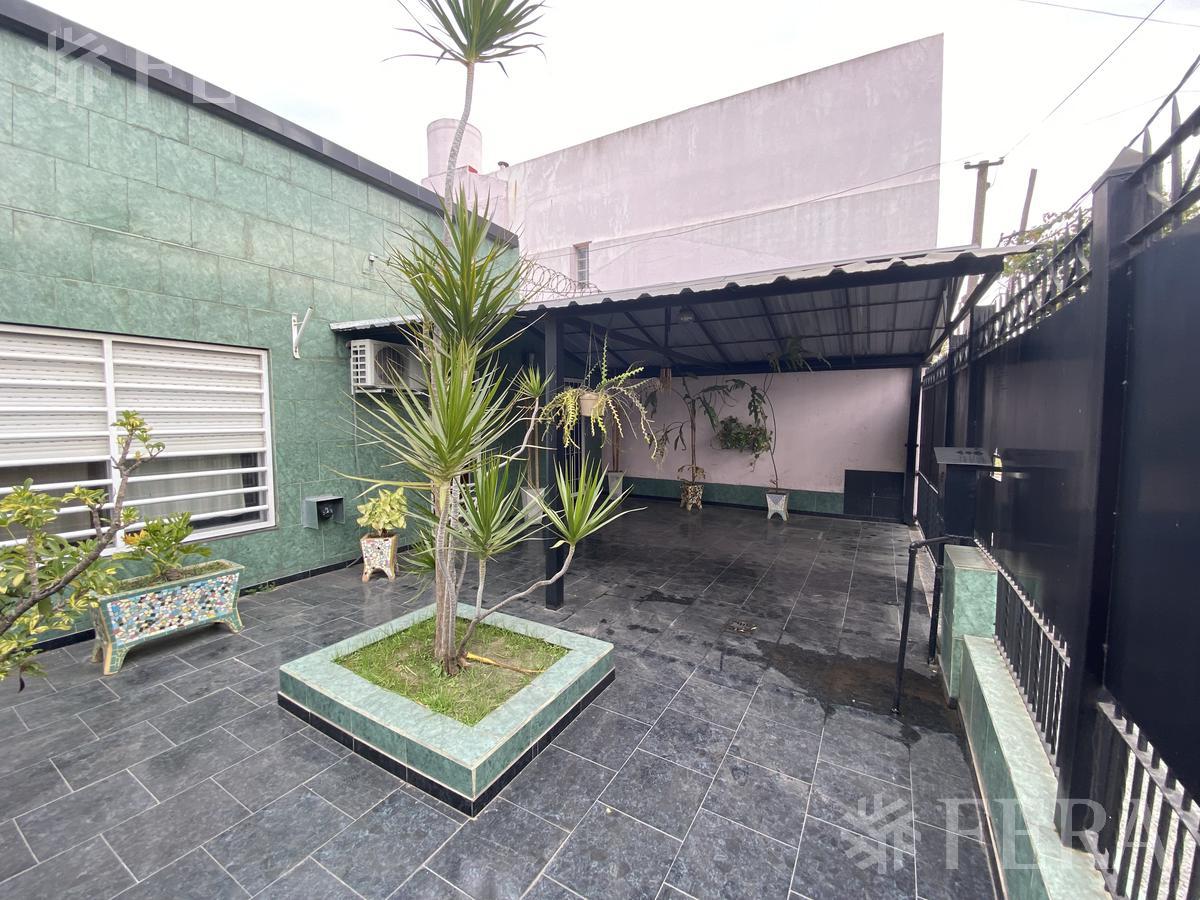 #4306210 | Venta | Casa | Bernal Oeste (Fera y Asociados)