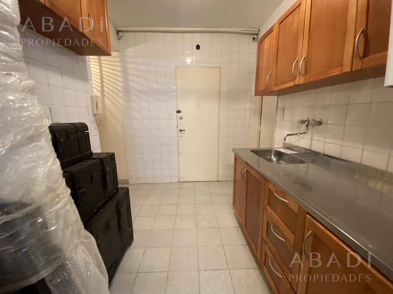 #4987514 | Venta | Local | Recoleta (Abadi)