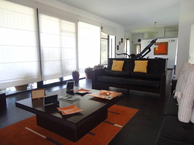 #216300 | Venta | Casa | Cordoba Capital (Martin & Cia. Consultores Inmobiliarios)