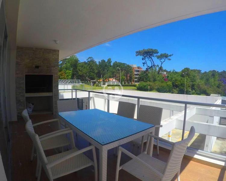 #3237850 | Venta | Departamento | Playa Mansa (Emiliano Pedrozo)