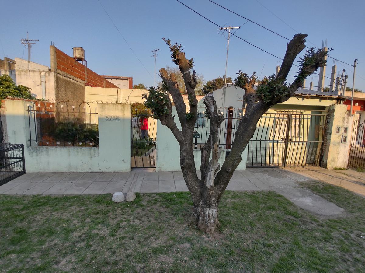 #2932467 | Venta | Casa | Gregorio De Laferrere (Ferreyra Operaciones Inmobiliarias)