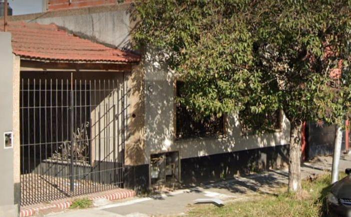 #4668441 | Venta | Casa | Monte Chingolo (Estudio Yacoub)