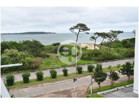 #3239095 | Venta | Departamento | Playa Mansa (Emiliano Pedrozo)