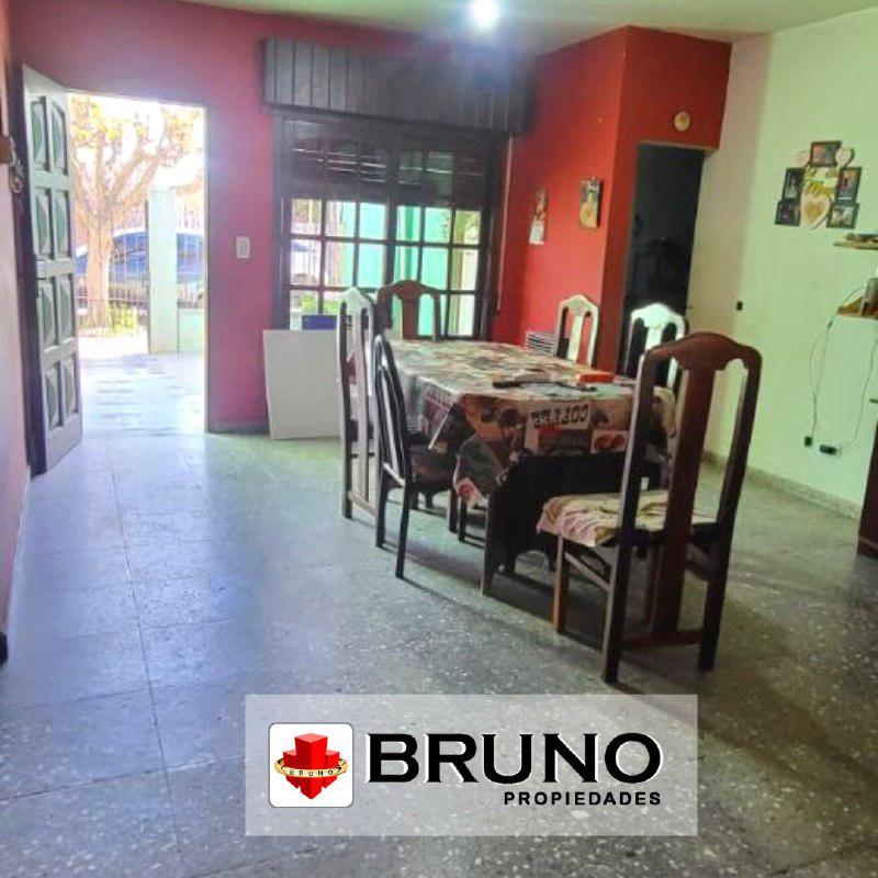 #4675949 | Venta | Casa | Parque San Martin (BRUNO PROPIEDADES)