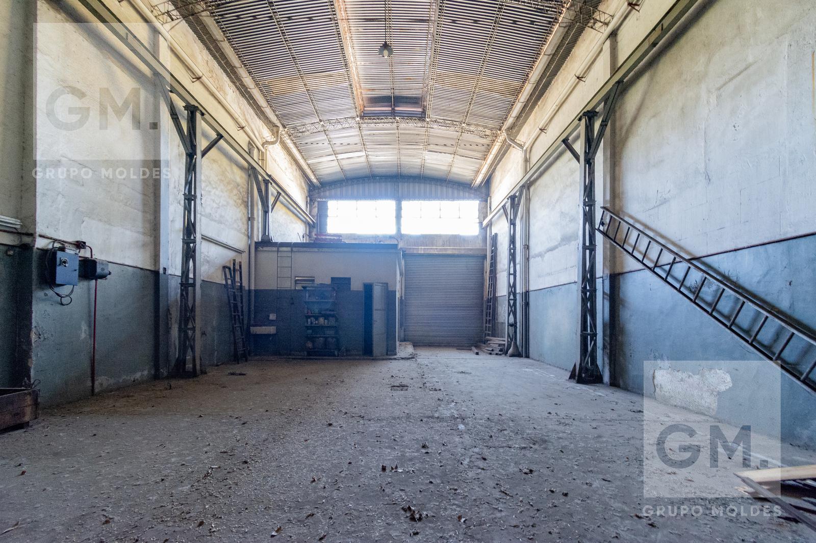 #5105570 | Sale | Warehouse | Barracas (Grupo Moldes)