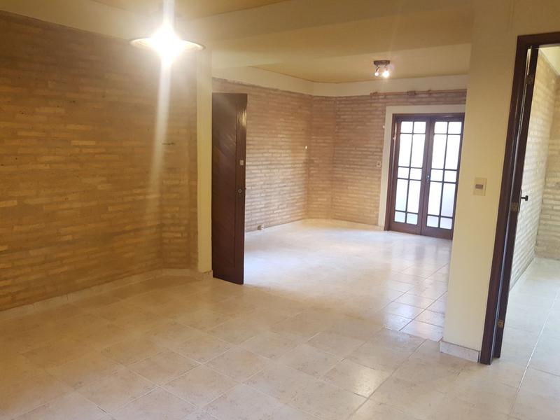 #328352 | Alquiler | Casa | Mburucuya (San Gerardo Inmobiliaria)