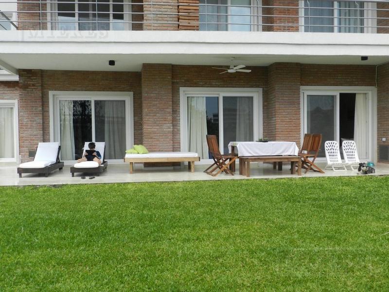 #4848406 | Venta | Departamento | Bahia Grande (Mieres Propiedades)