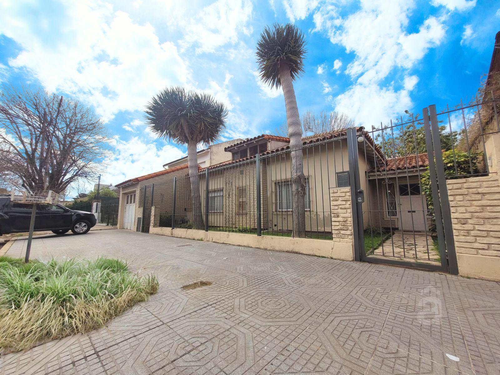 #5445611 | Venta | Casa | Villa Ballester (Altamirano Propiedades)