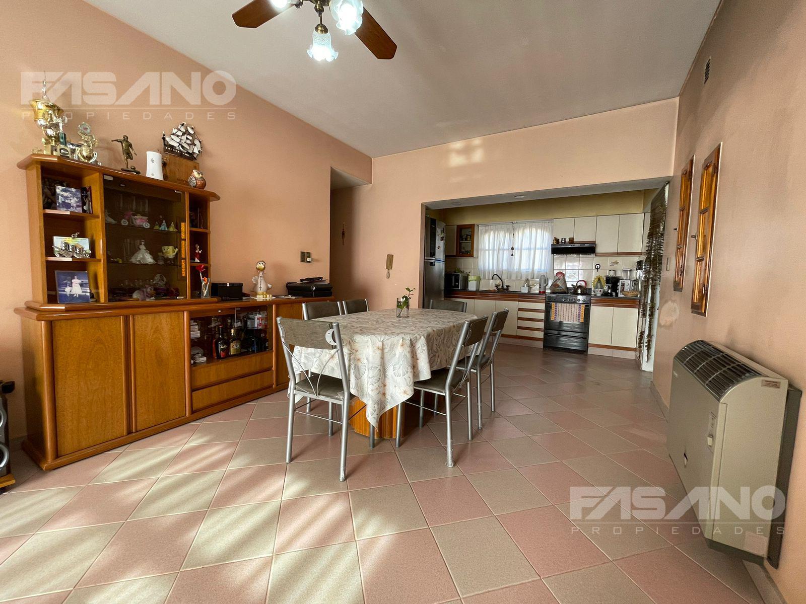 #5253688 | Sale | House | General San Martin (FASANO)