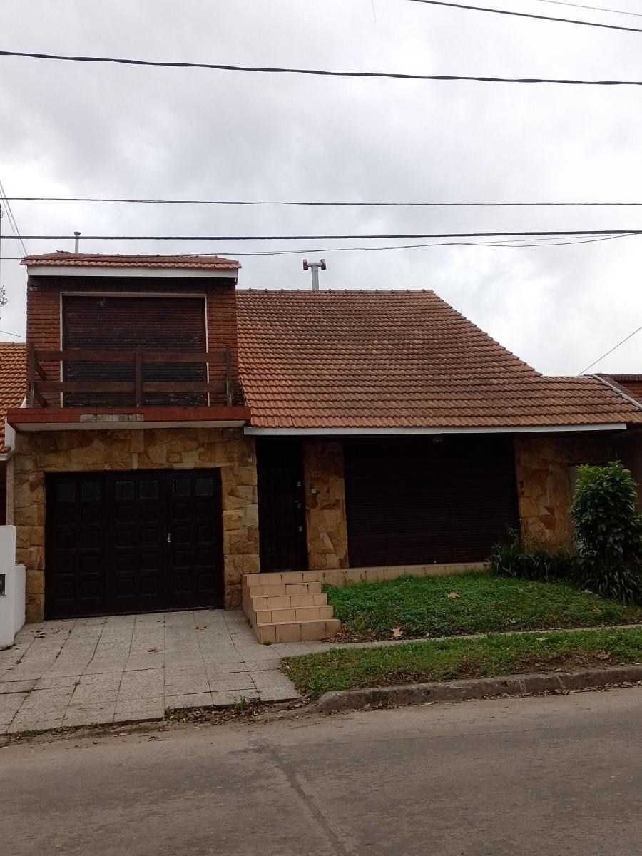 #5272350 | Venta | Casa | Villa Primera (Estudio Yacoub)