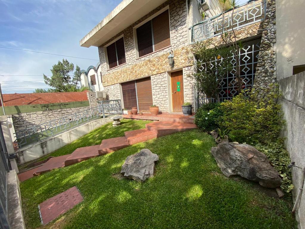 #4519668 | Venta | Casa | Castelar (Guillermo Diaz propiedades)