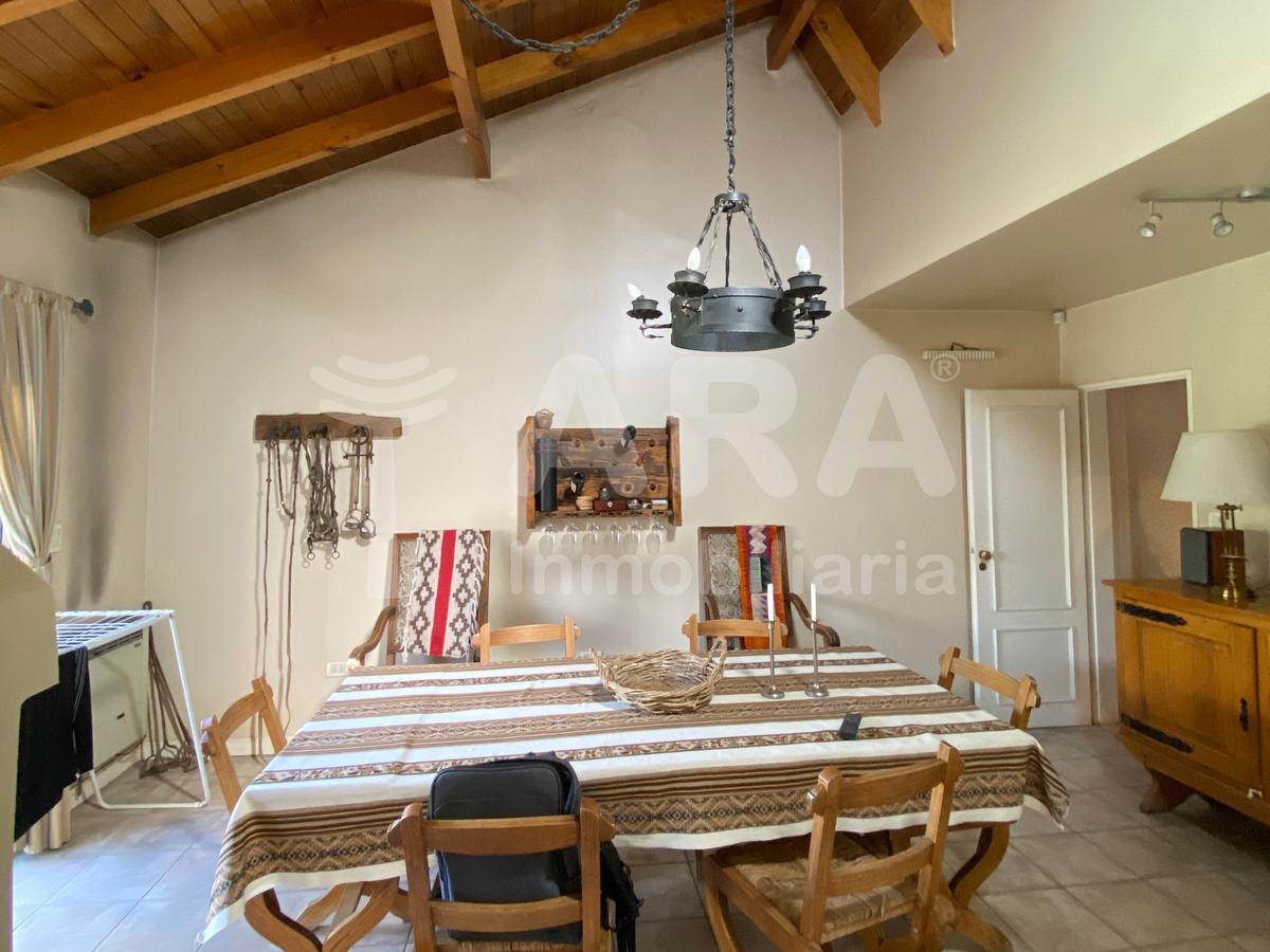 #3210903 | Venta | Casa | Cipolletti (ARA INMOBILIARIA)