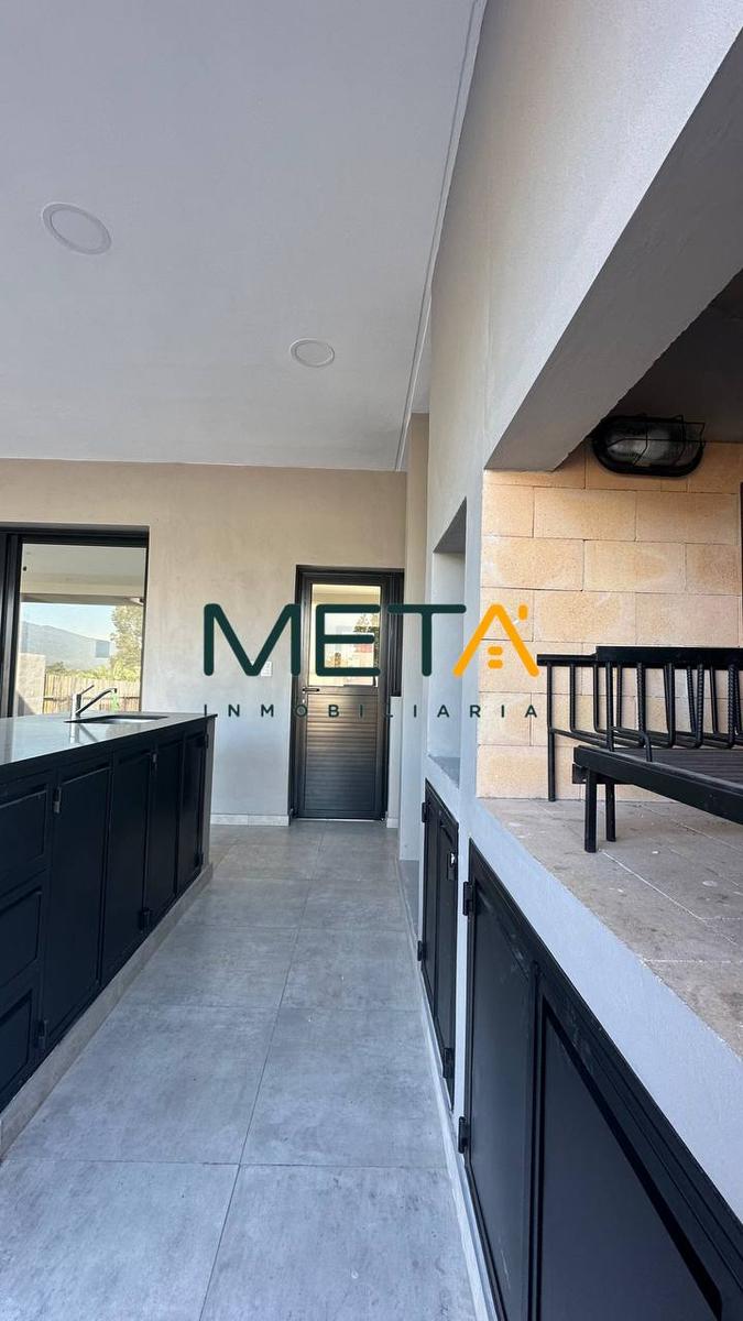 #5319633 | Venta | Casa | Yerba Buena (META inmobiliaria)