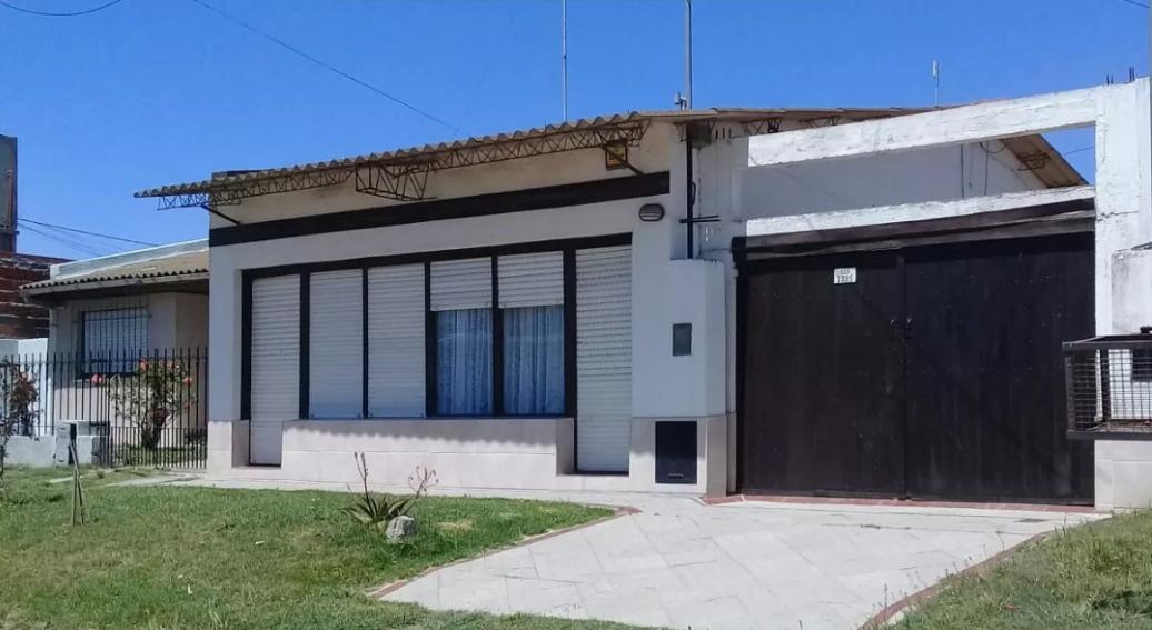 #5438496 | Venta | Casa | Quequen (Estudio Yacoub)