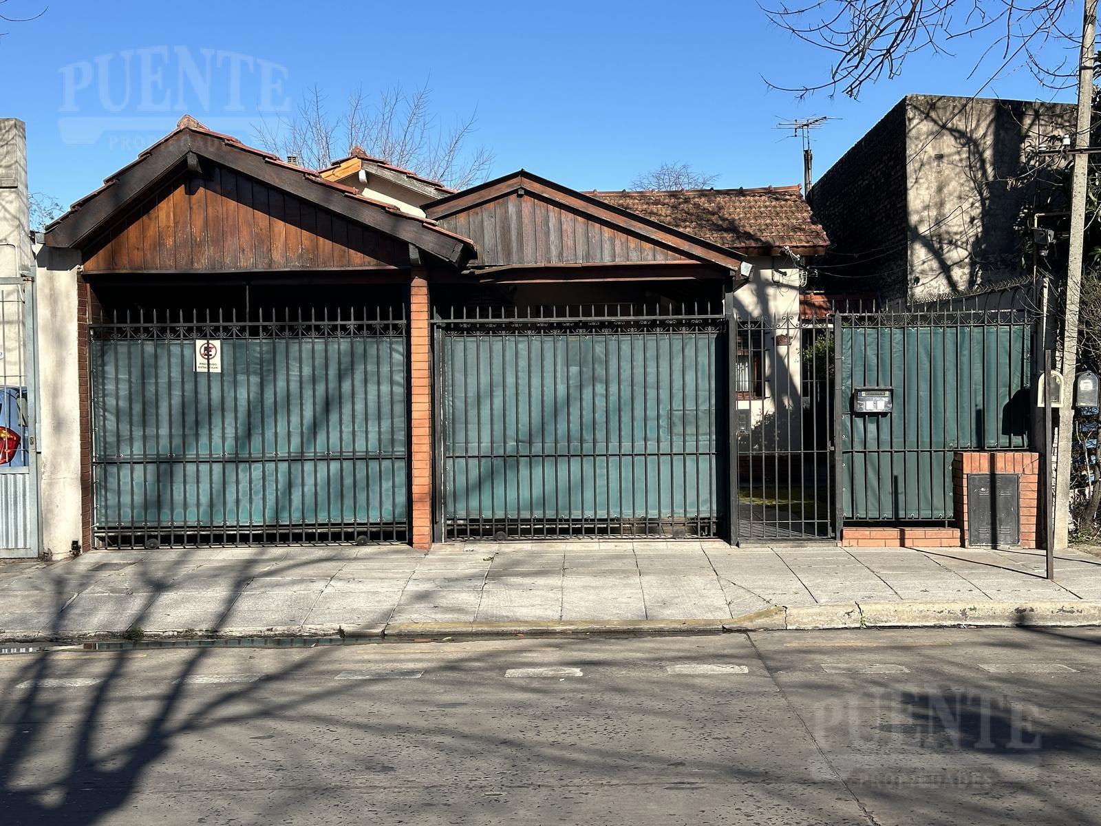 #5437223 | Venta | Casa | Temperley (Puente Propiedades)