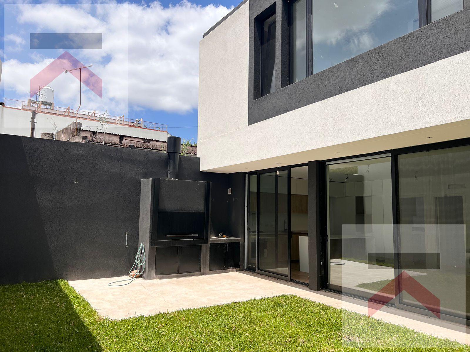 #5488370 | Venta | Casa | San Isidro (Kevorkian Servicios Inmobiliarios)