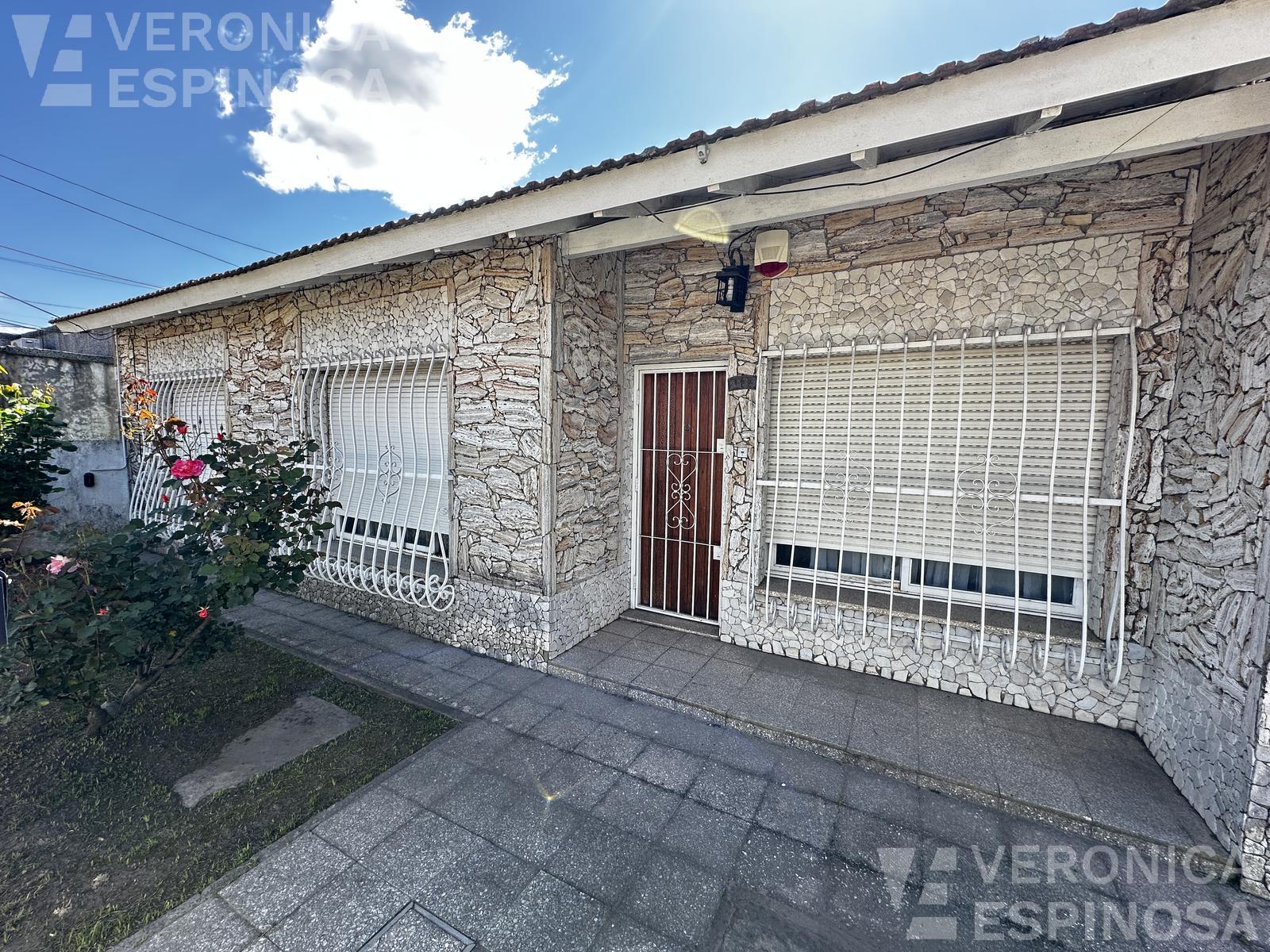 #5395573 | Venta | Casa | El Palomar (Veronica Espinosa)