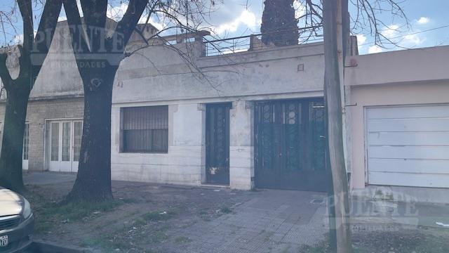 #5437214 | Venta | Casa | Banfield (Puente Propiedades)