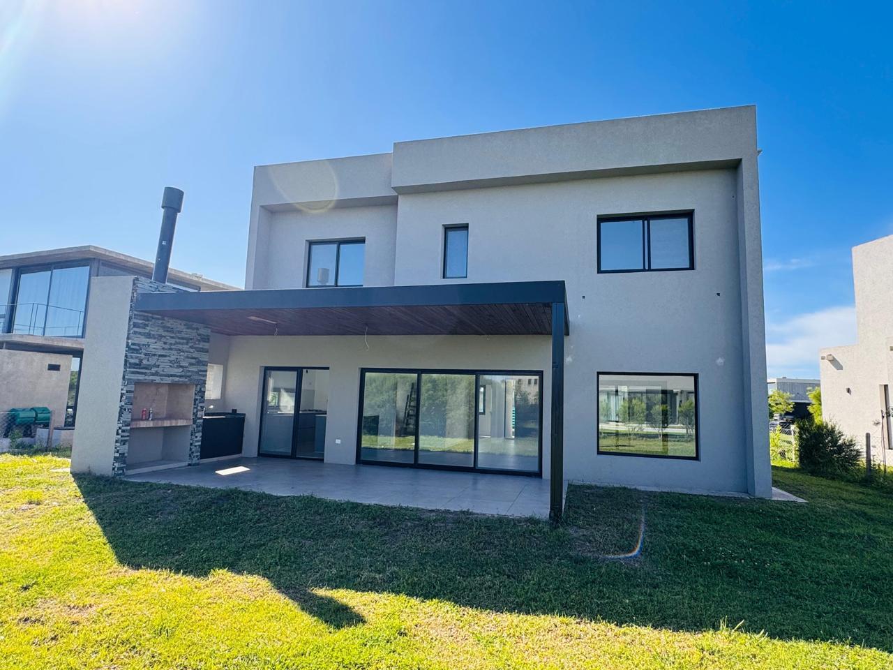 #5478833 | Venta | Casa | Acacias Blancas (VCO Propiedades)