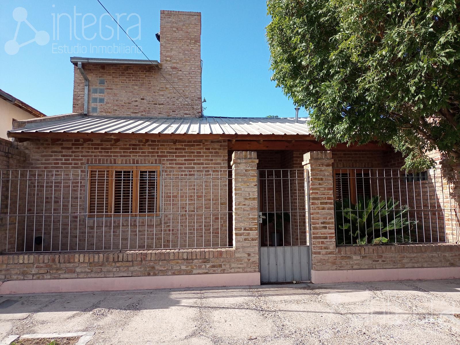 #4960394 | Venta | Casa | General Roca (Integra Estudio Inmobiliario)