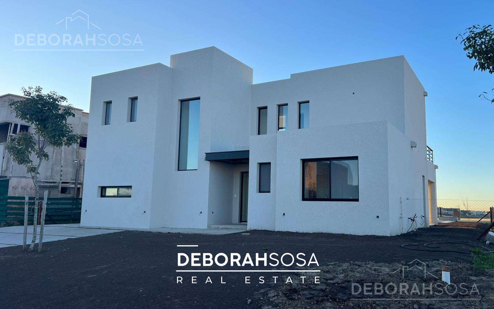 #5446978 | Venta | Casa | Puertos del Lago (Deborah Sosa)