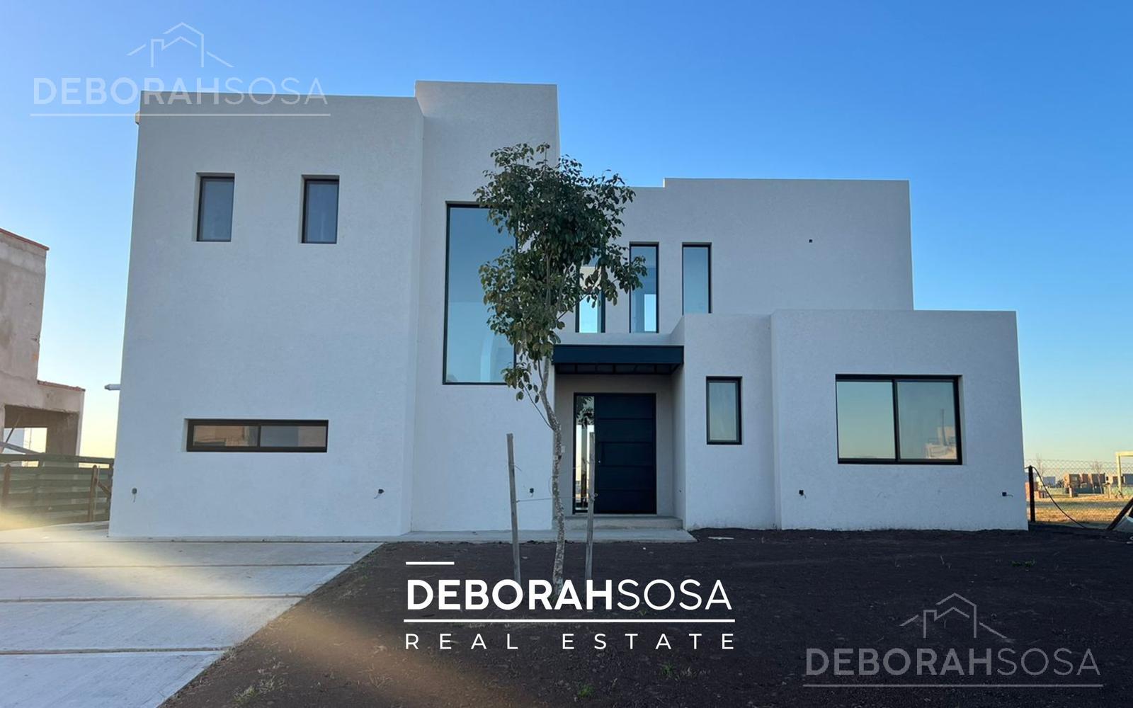 #5446978 | Venta | Casa | Puertos del Lago (Deborah Sosa)