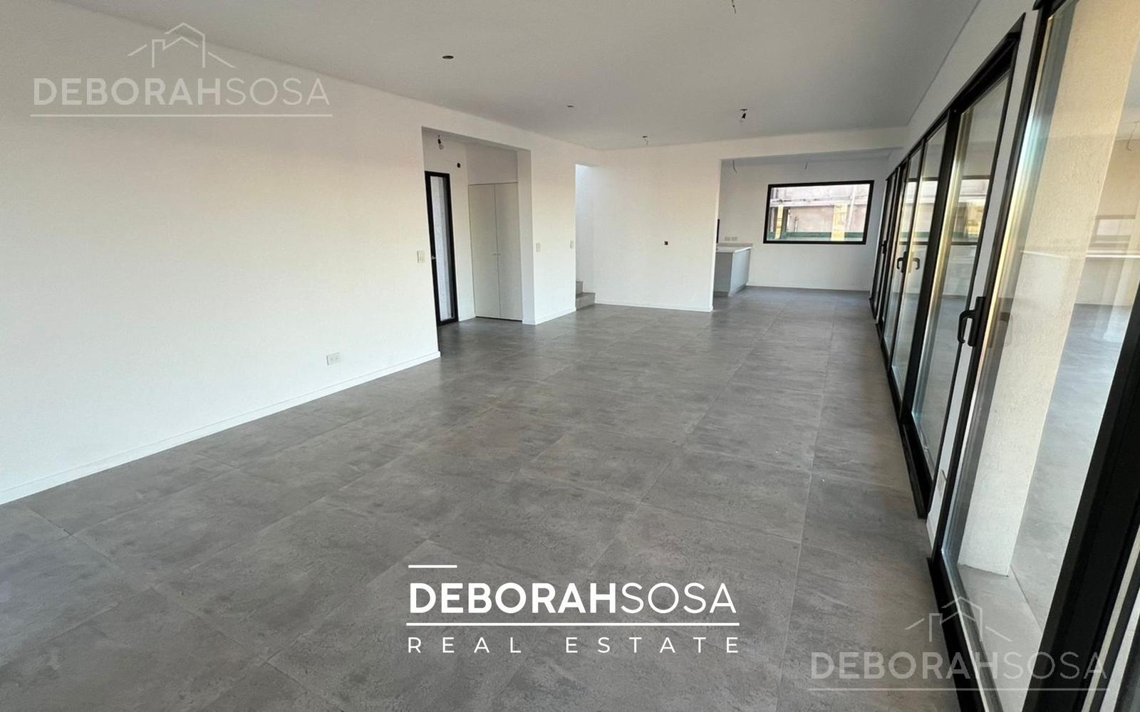 #5446978 | Venta | Casa | Puertos del Lago (Deborah Sosa)