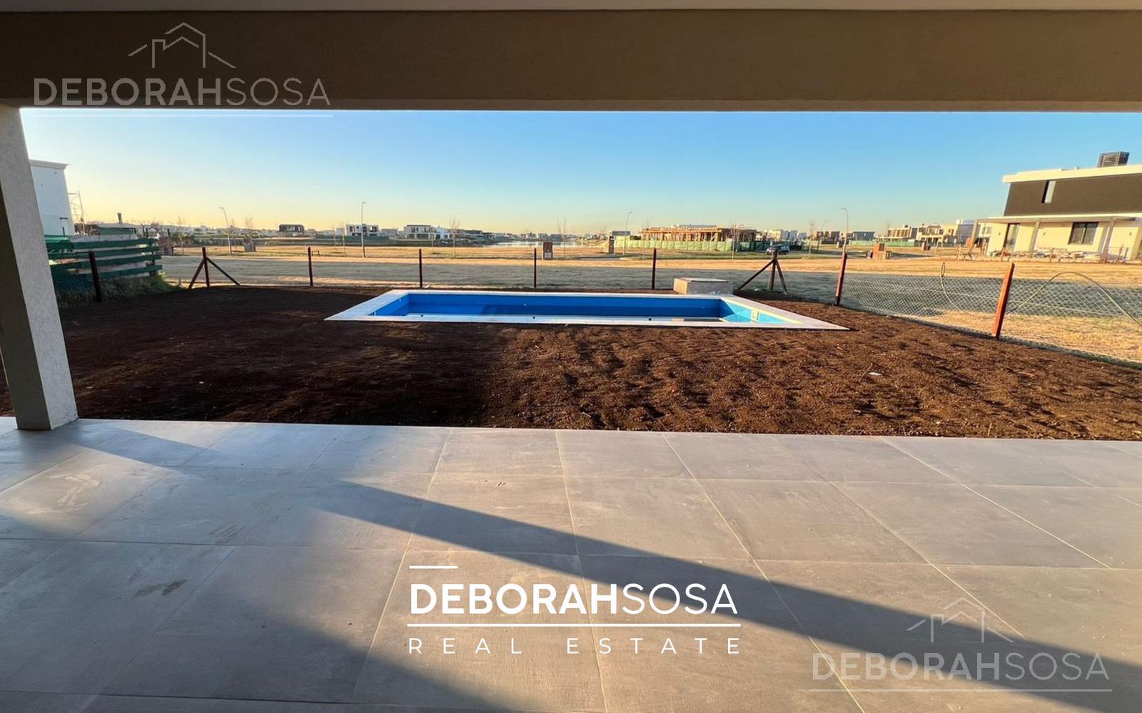 #5446978 | Venta | Casa | Puertos del Lago (Deborah Sosa)