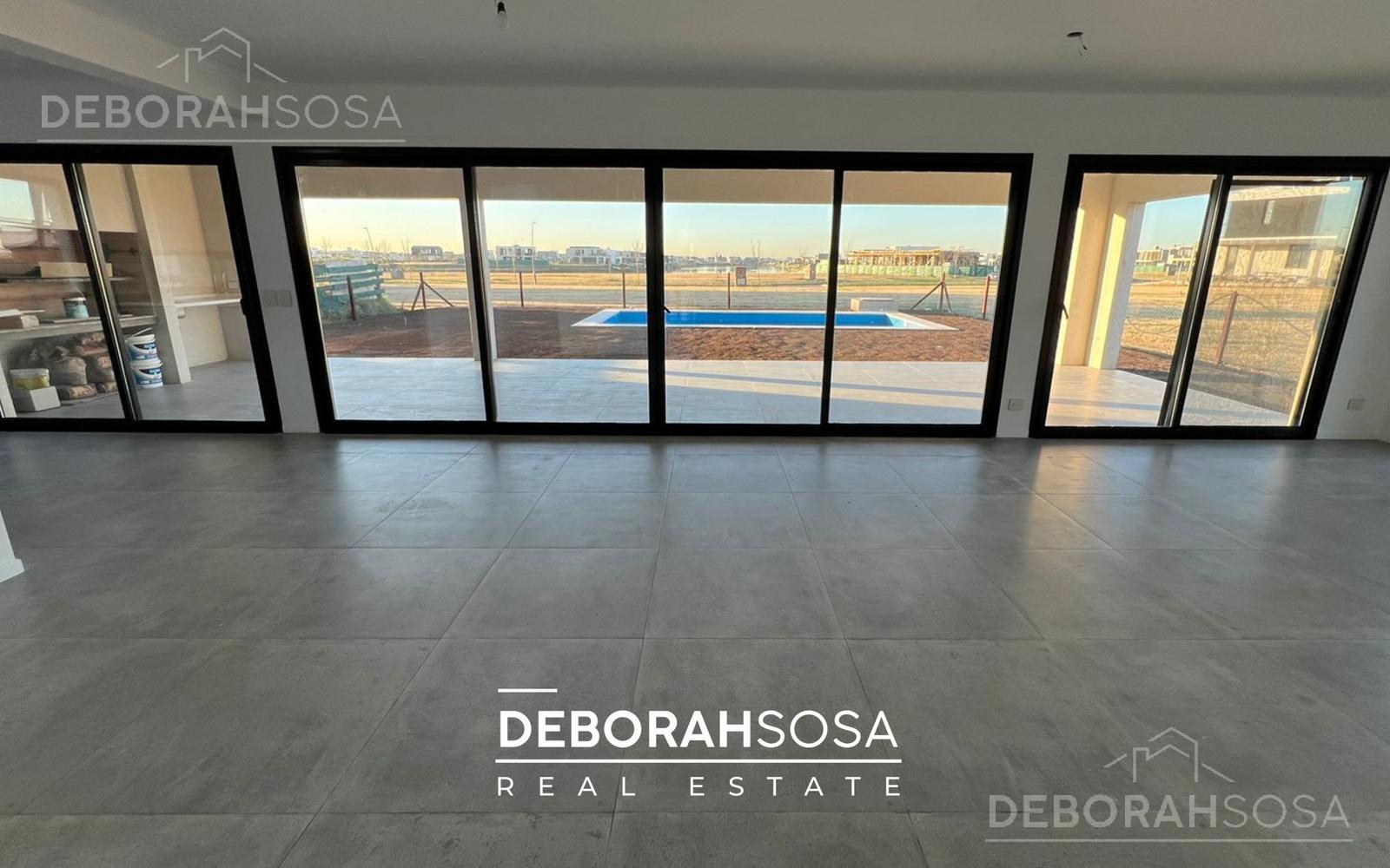 #5446978 | Venta | Casa | Puertos del Lago (Deborah Sosa)