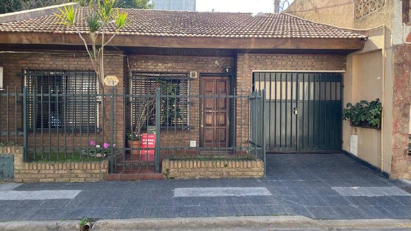 #5464054 | Venta | Casa | Castelar Sur (EDUARDO J. CARFI Propiedades)