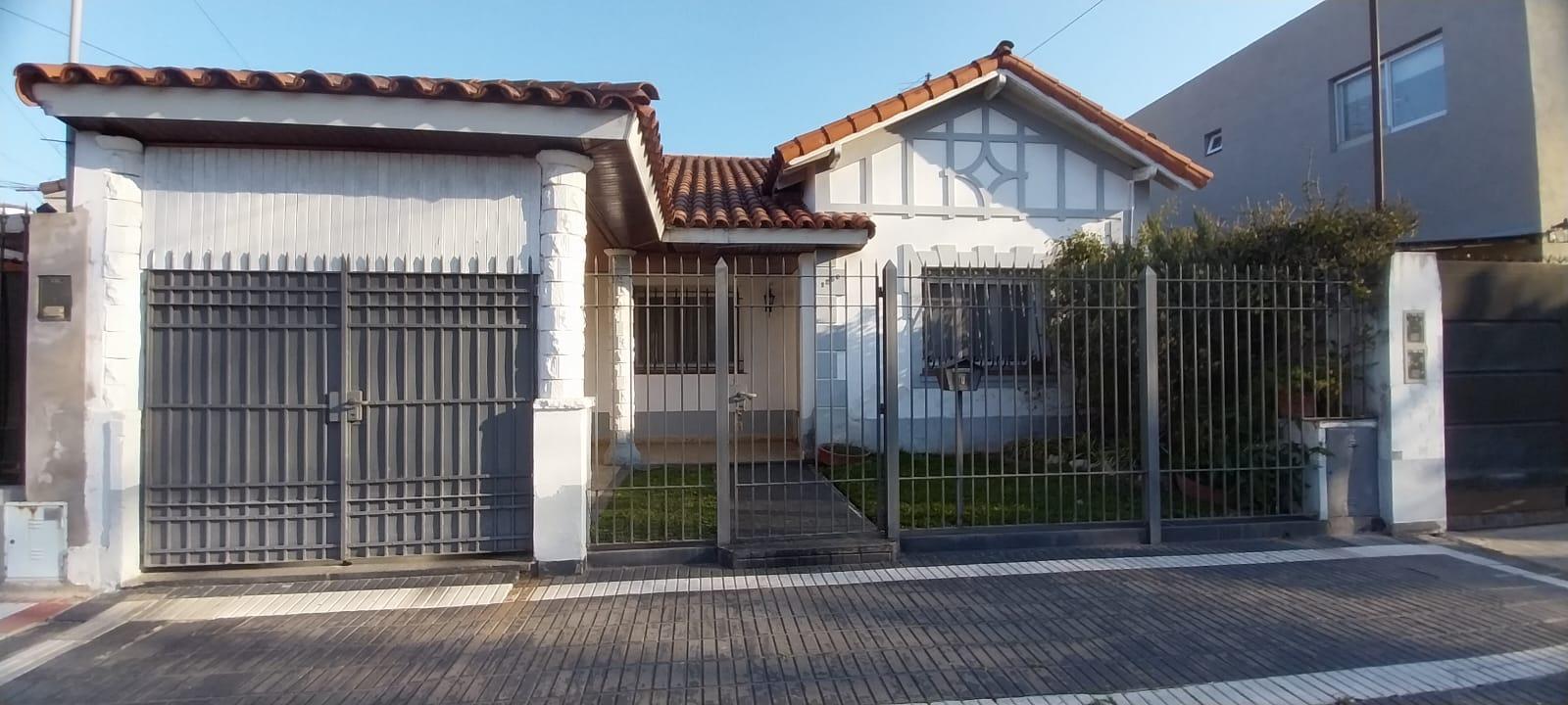 #5447608 | Venta | Casa | Lomas De Zamora (Fabian Tortello)