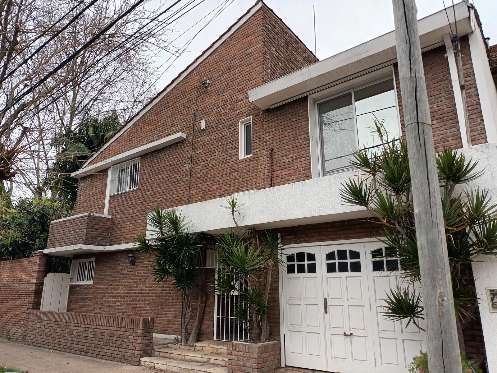 #5436039 | Venta | Casa | Acassuso Santa Fe  /  Fleming (D’Aria Propiedades)