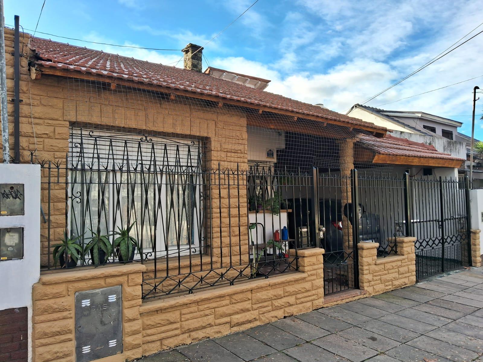 #5459495 | Venta | Casa | Temperley (Núñez Propiedades)