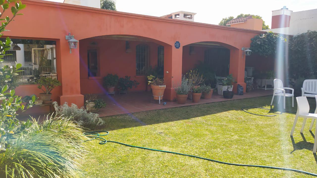 #4847039 | Venta | Casa | Cerro De Las Rosas (Gonzalez Allende)