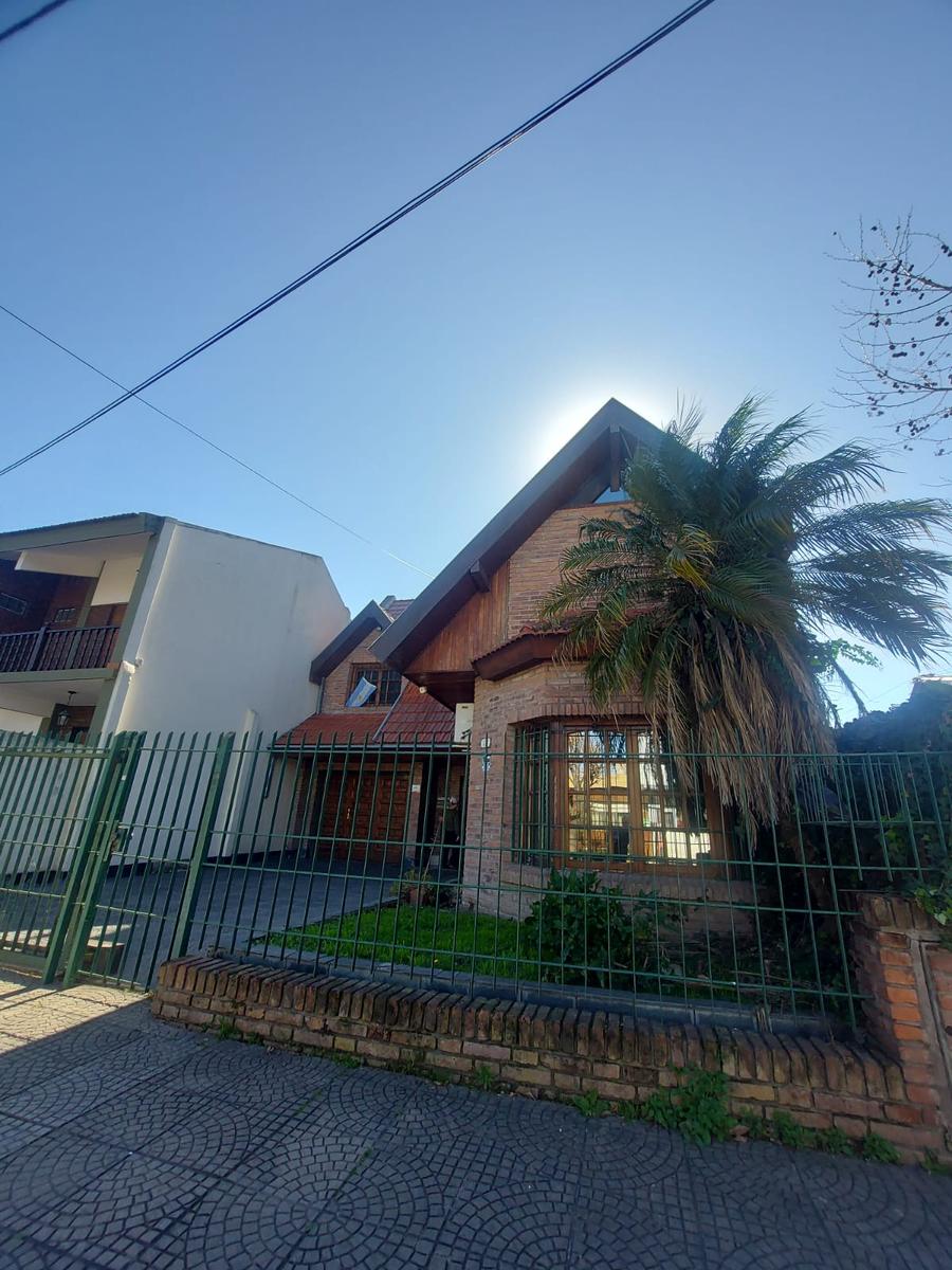 #5455169 | Venta | Casa | Bella Vista (diego swirido negocios inmobiliarios)