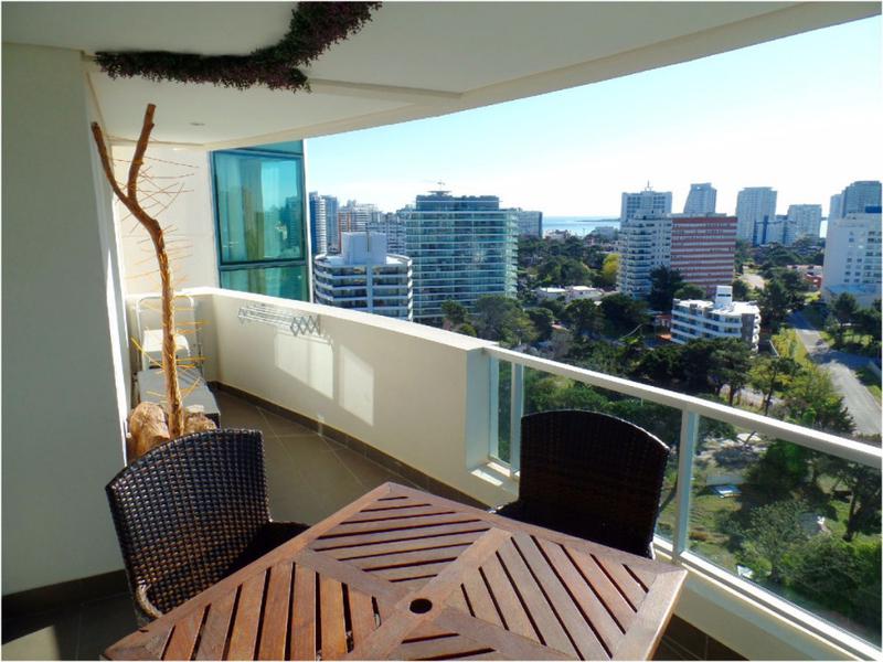 #3237531 | Temporary Rental | Apartment | Playa Brava (Emiliano Pedrozo)